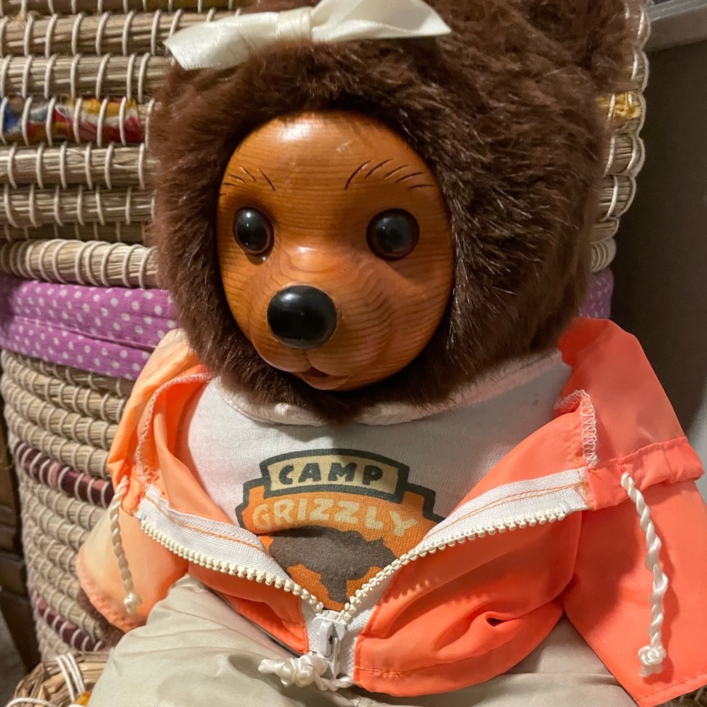 Rare HTF Robert Raikes “Camp Grizzly” Signed & Numbered Charming Wood Face Bear
